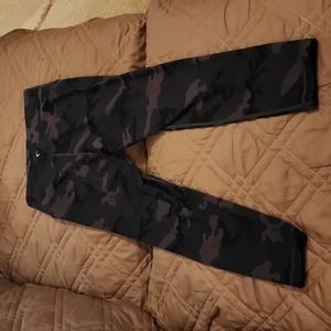 Zyia camo leggings